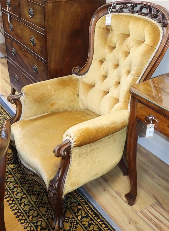 A Victorian mahogany buttonback armchair